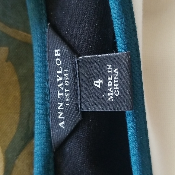 FINAL MARK DOWN!! Ann Taylor Dress size 4 EUC - Picture 7 of 9